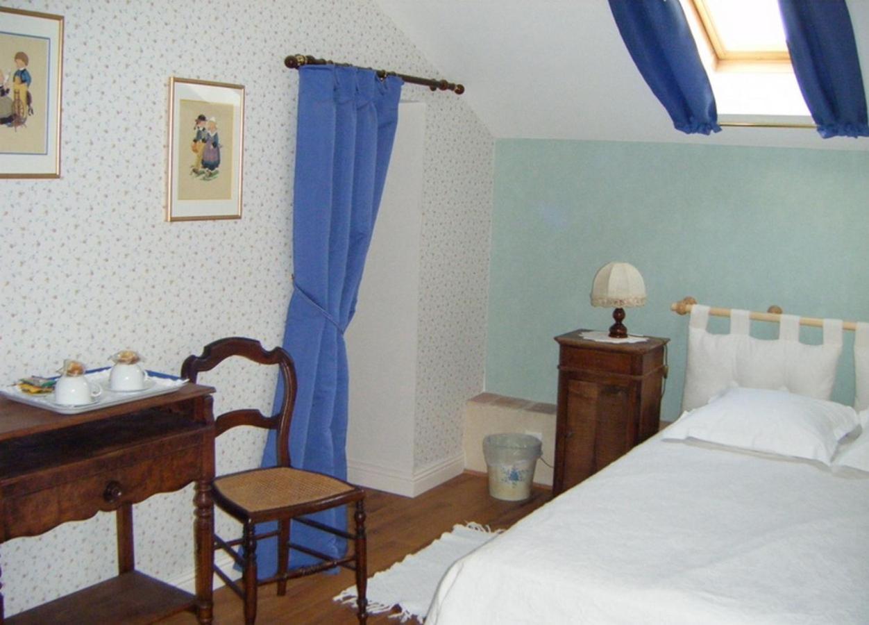 Chambres D'Hotes Le Pont Romain Montfort-le-Gesnois Exterior photo